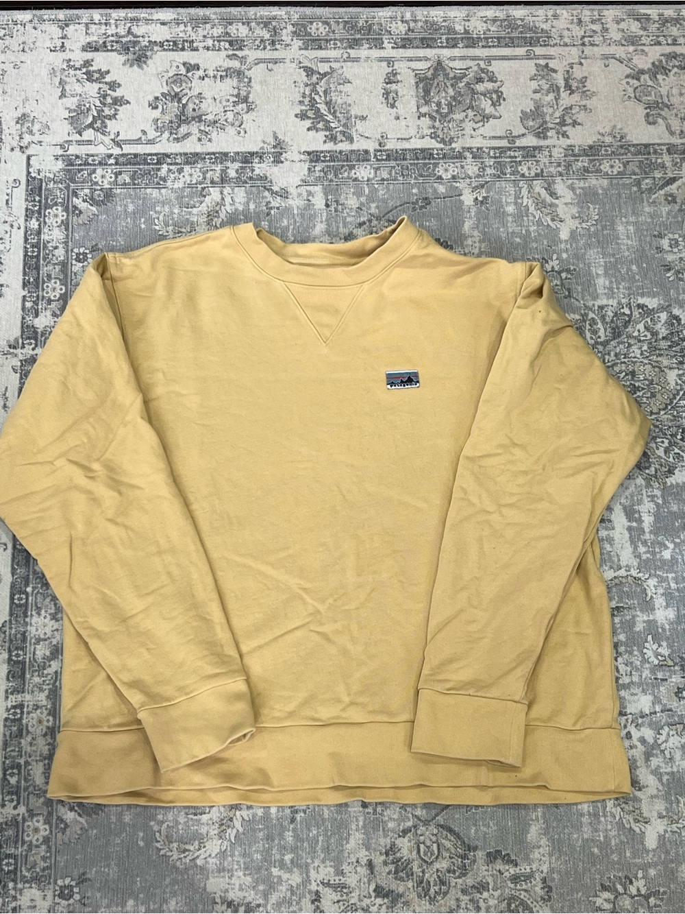 Patagonia Men's Light Yellow Crewneck Sweatshirt